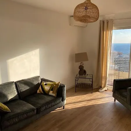 Bel Appart Renove Avec Vue Mer